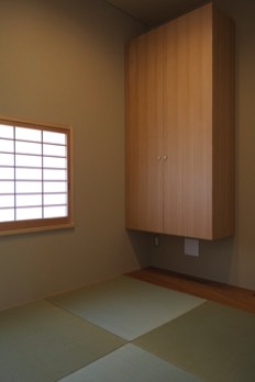  Japanese room storage closet. 