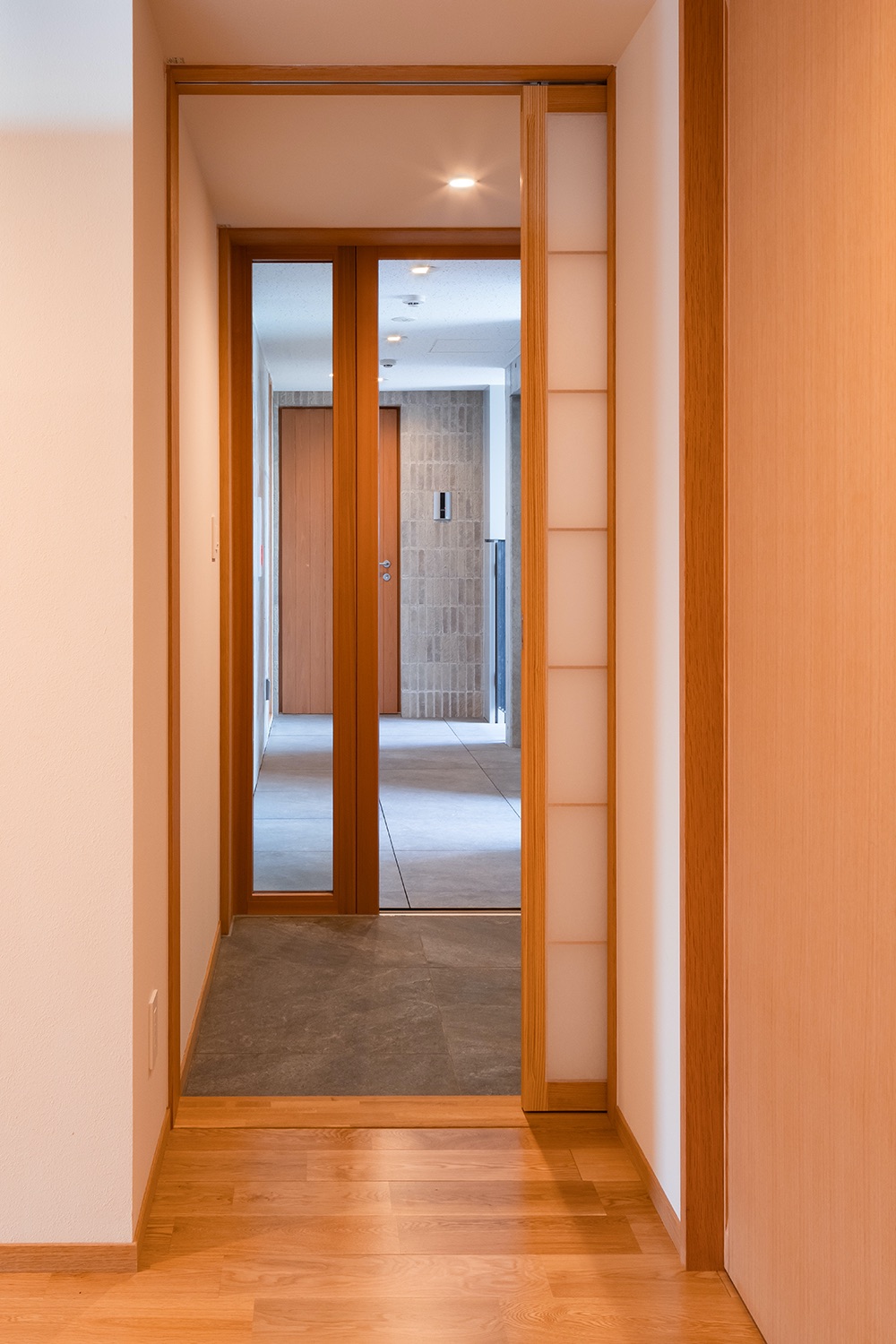  Residence entrance with sliding paper screen 