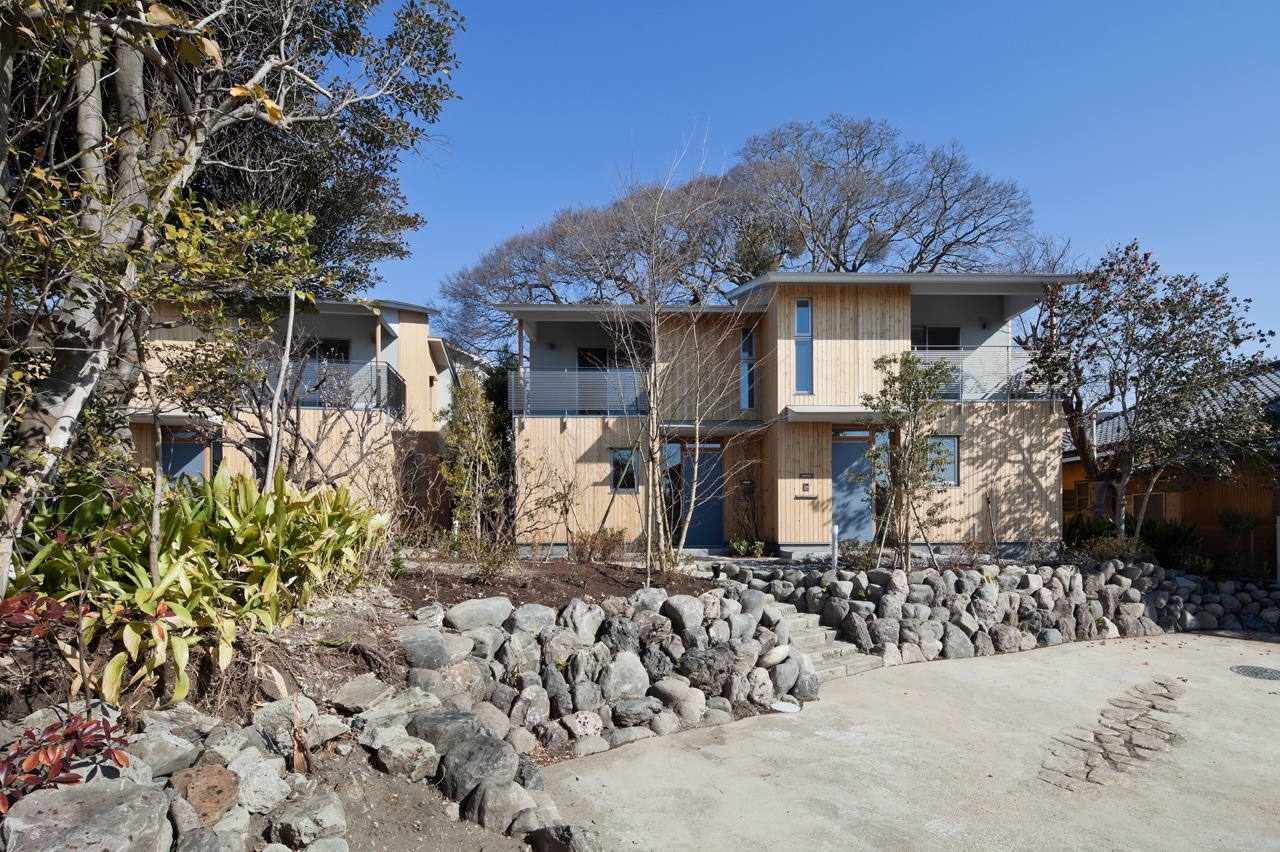  View from the parking area 