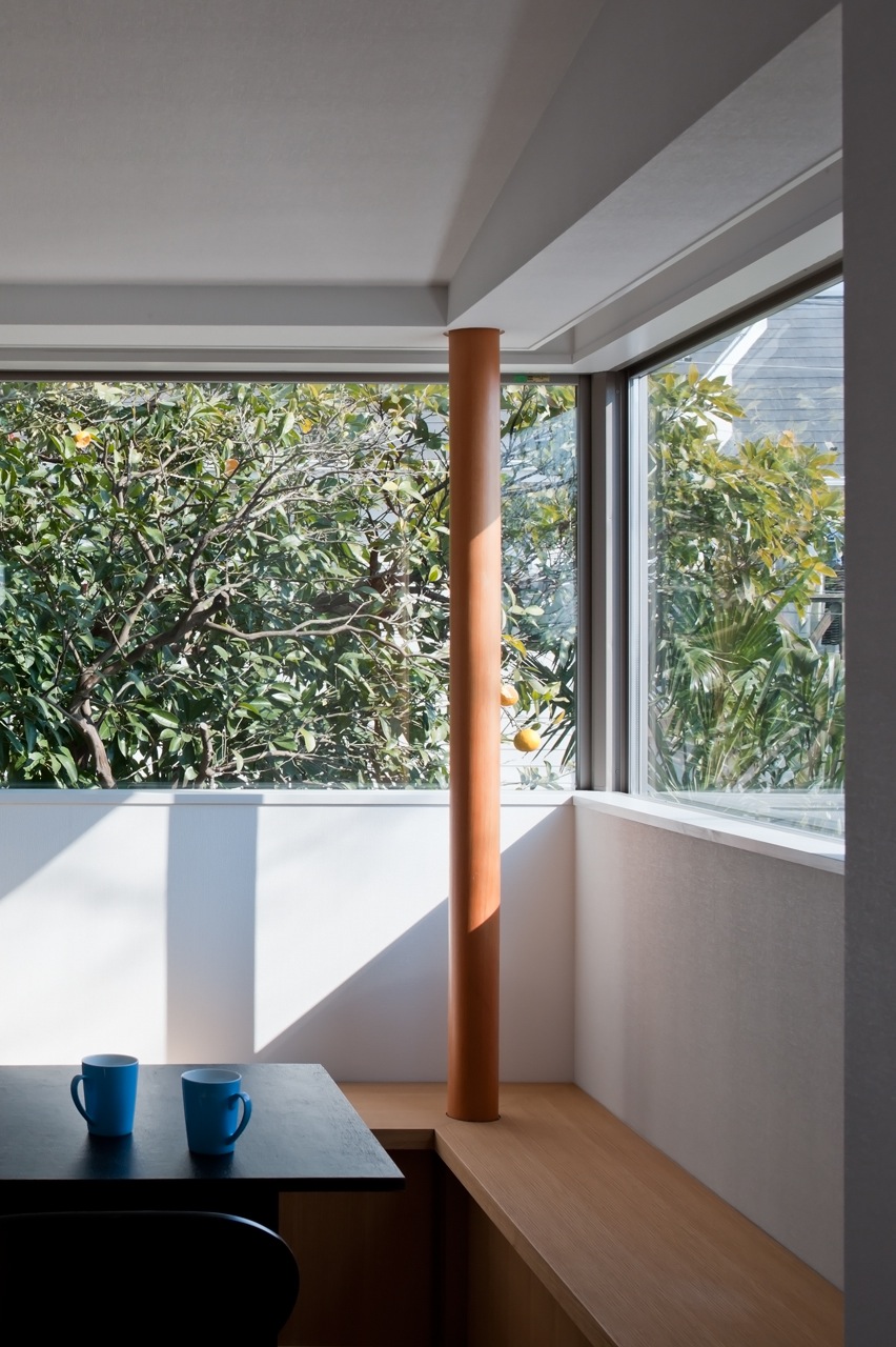  House B/C living area corner window 