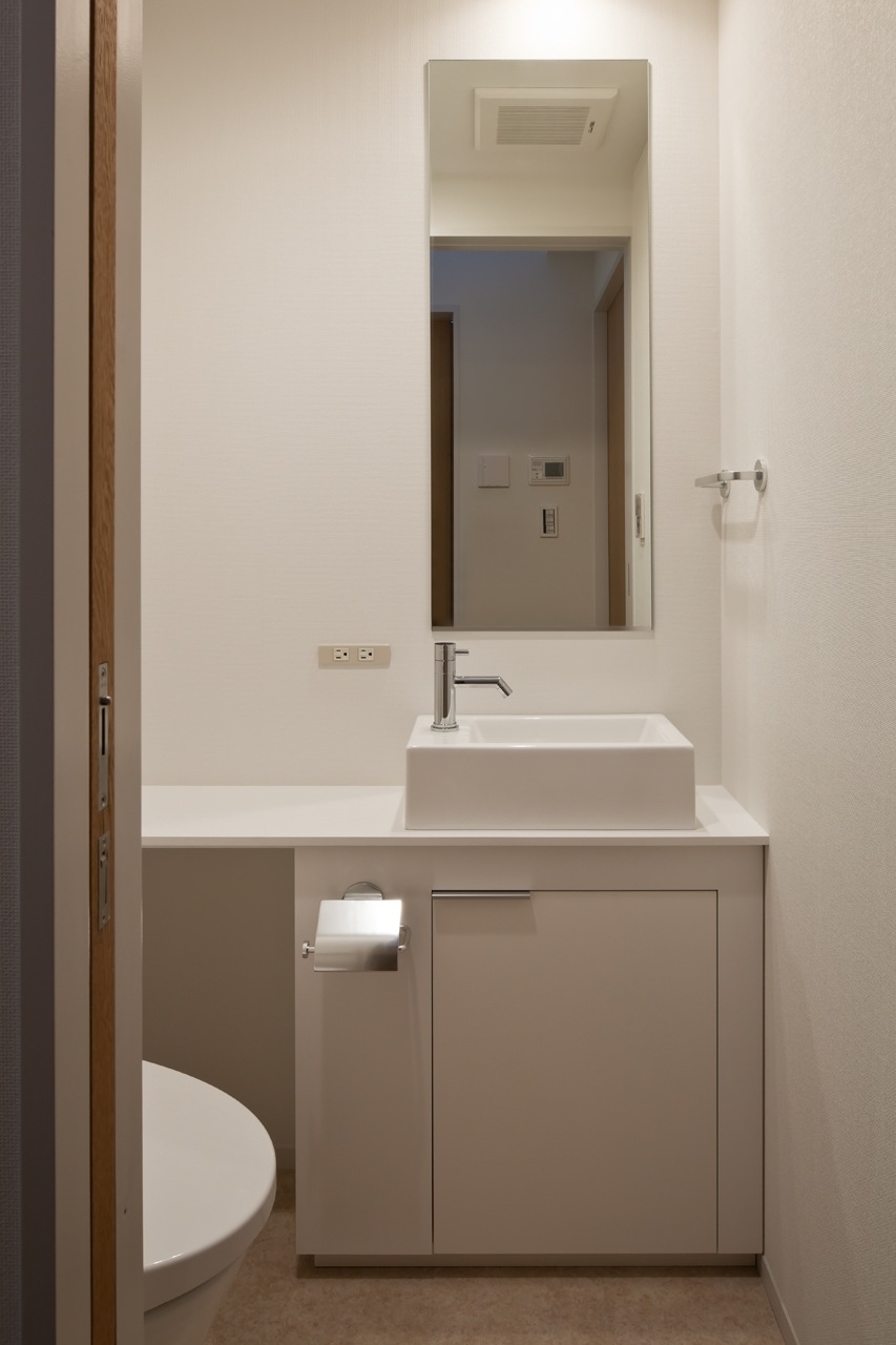  House B/C second floor washroom 